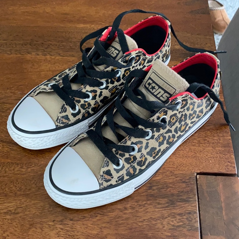 Never been worn Converse